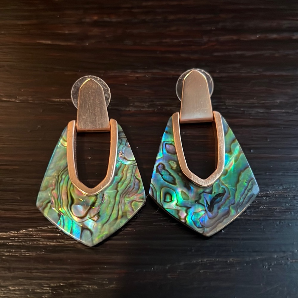 Gorgeous Kendra Scott Earrings
